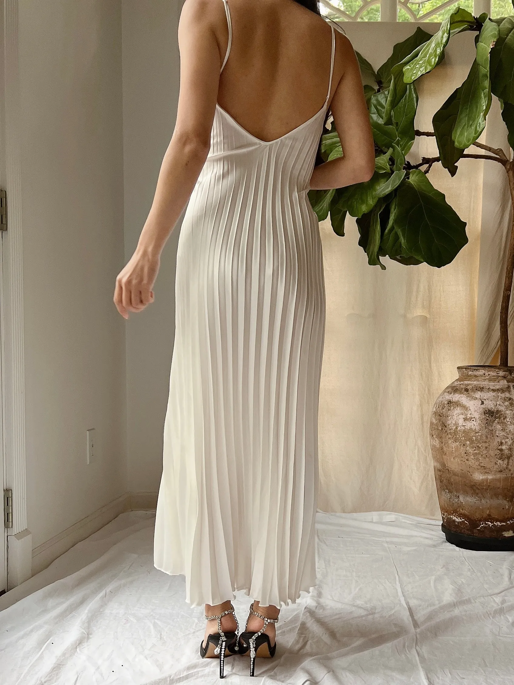 1980s Ivory Pleated Satin Dress - M/L