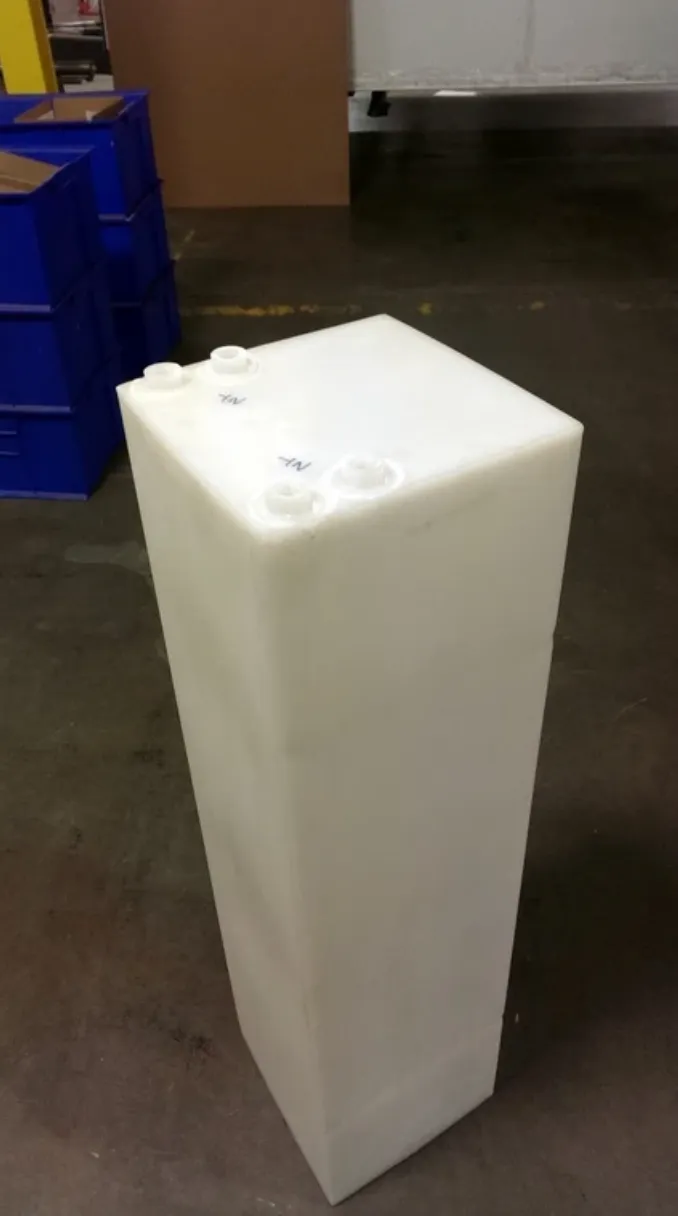 22 Gallon Polyethylene Water/Waste Tank - Sprinter Van