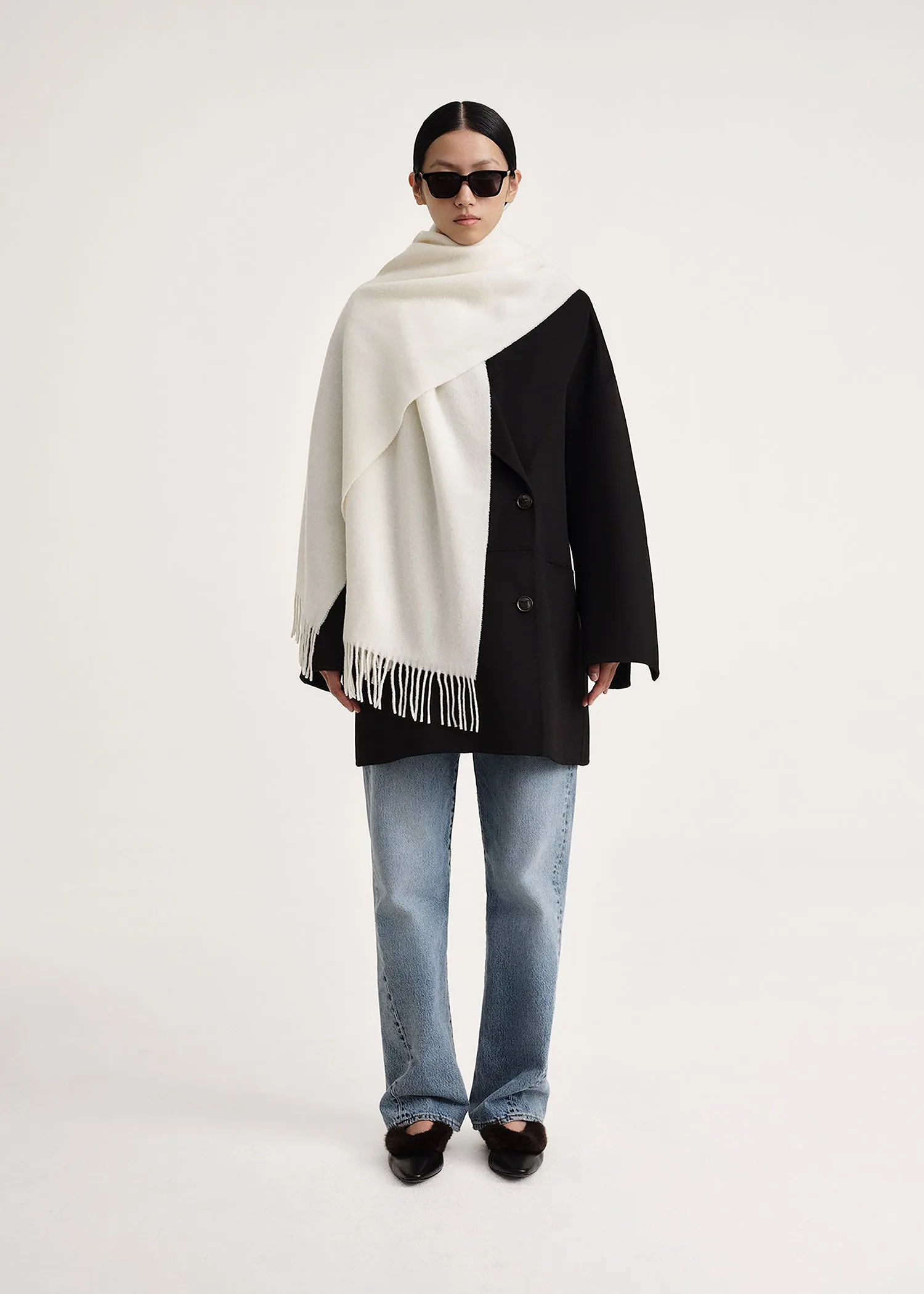 Classic wool scarf bone