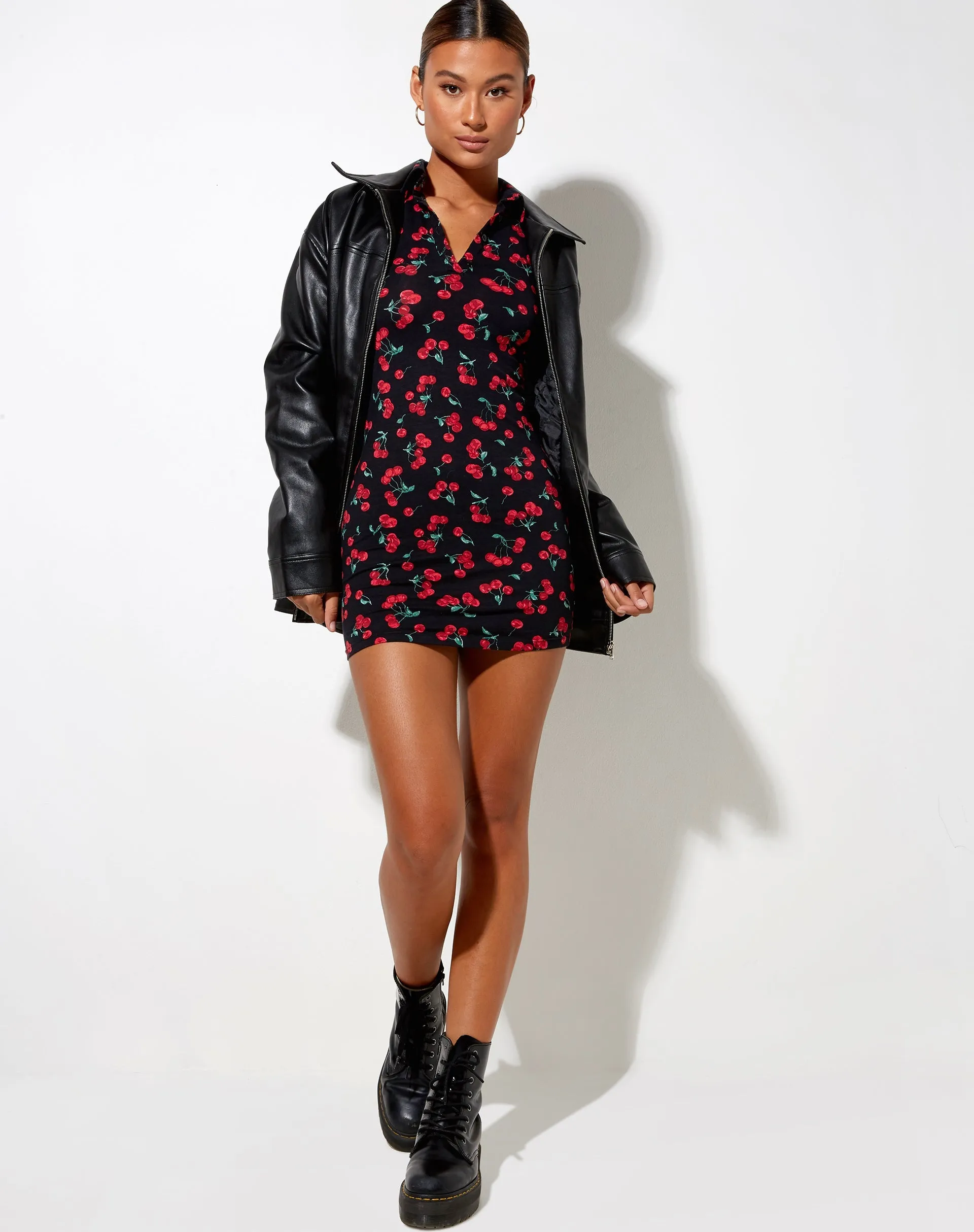 Jeeves T-Shirt Dress in Cherries Black