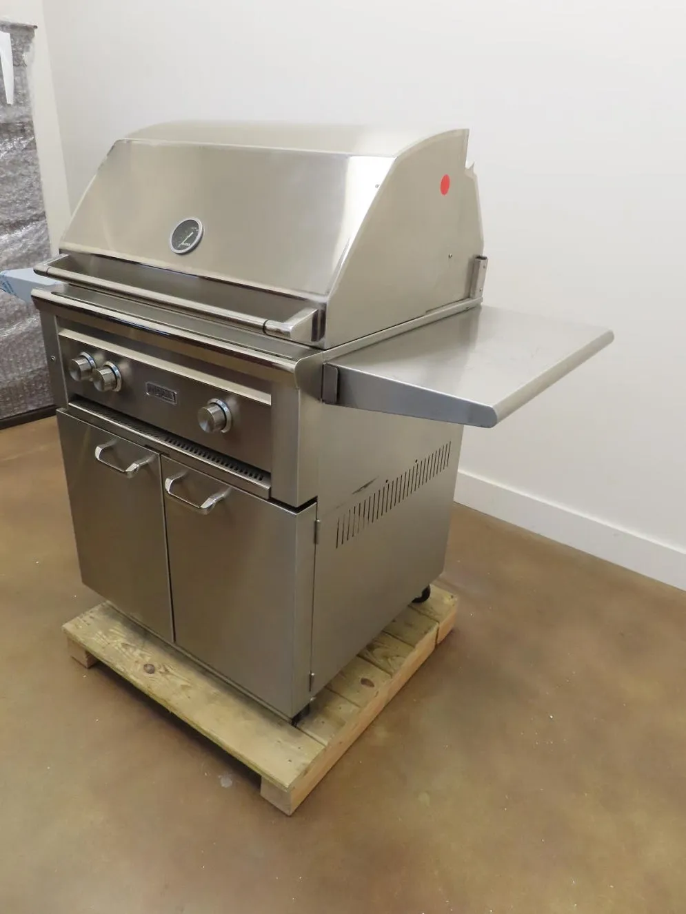 Lynx Professional Grill Series L30ATRFNG 30" Freestanding Stainless Steel Grill