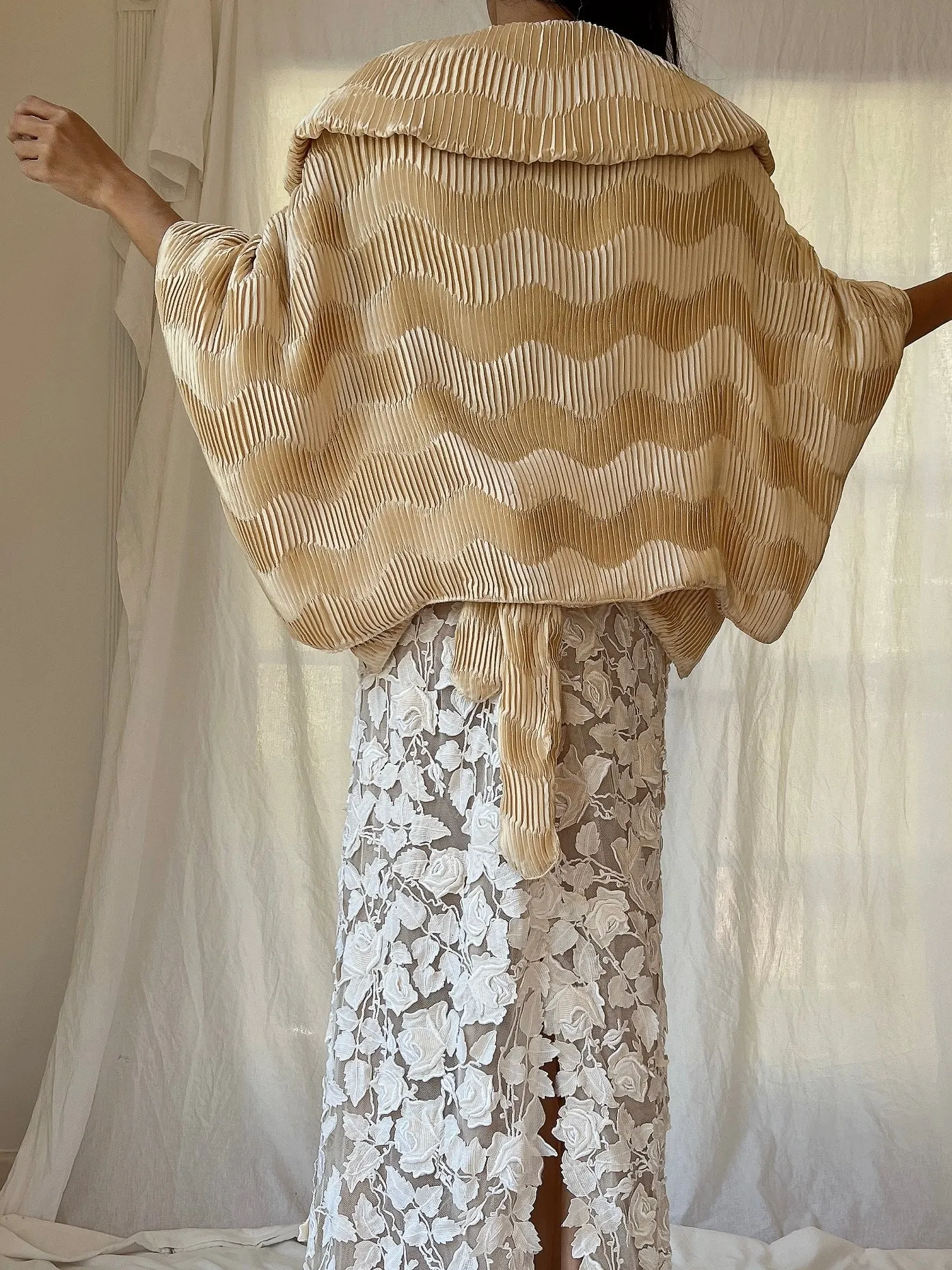 Vintage Beige/Gold Pleated Jacket - OSFM