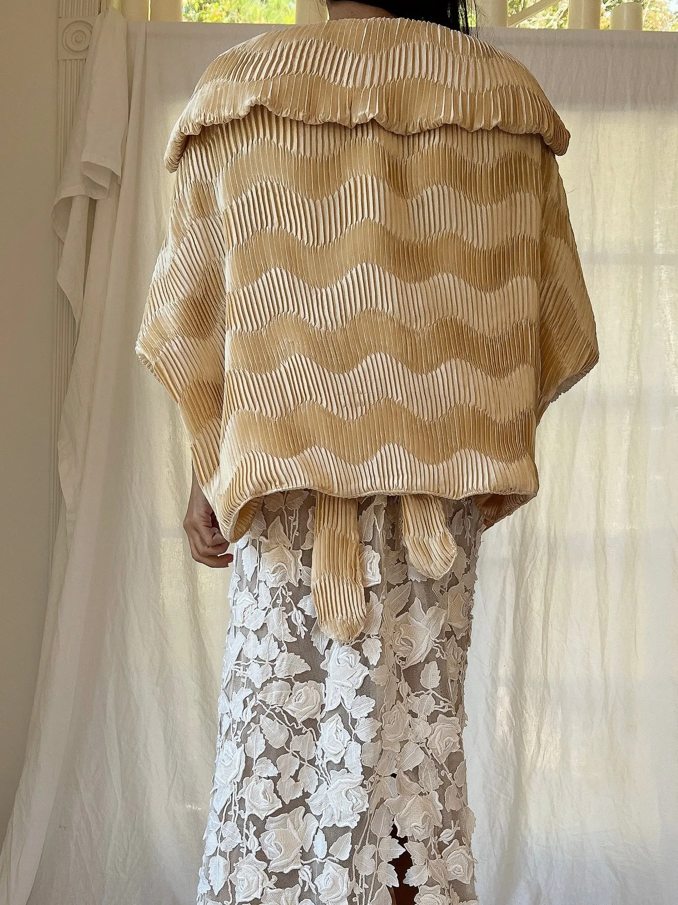 Vintage Beige/Gold Pleated Jacket - OSFM